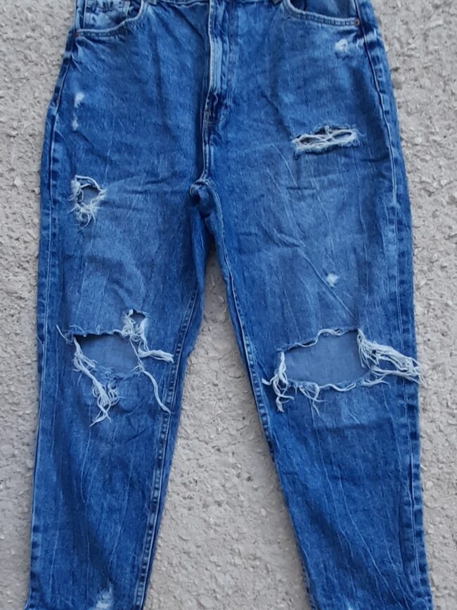 OVERSIZE ΤΖΙΝ ΜΕ ΣΚΙΣΙΜΑΤΑ