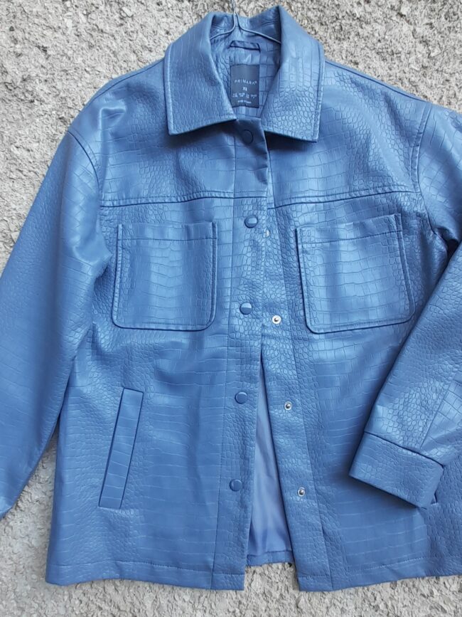 ΜΑΚΡΥΜΑΝΙΚΟ OVERSIZE ΠΑΝΩΦΟΡΙ ΠΟΥΚΑΜΙΣΟ ΑΠΟ ΣΥΝΘΕΤΙΚΟ ΔΕΡΜΑ ΑΡΙΣΤΗΣ ΠΟΙΟΤΗΤΑΣ ΚΡΟΚΟ ΥΦΗ