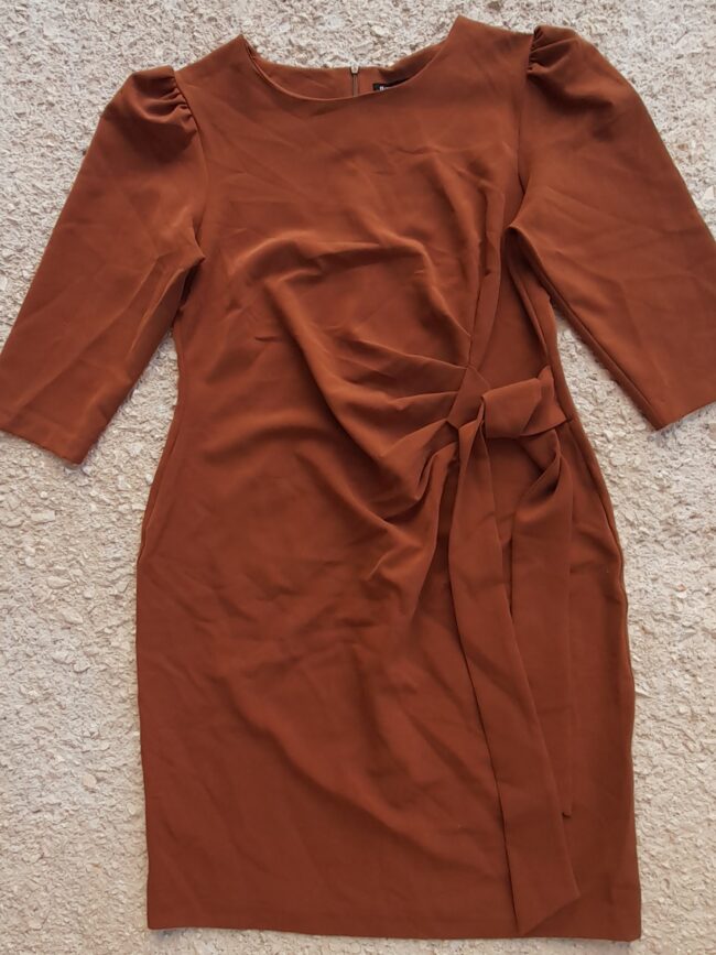 OVERSIZE ΑΜΠΙΓΙΕ ΦΟΡΕΜΑ ΜΕ ΝΤΡΑΠΕ ΚΑΙ ΔΕΣΙΜΟ ΜΠΡΟΣ ΜΕΡΟΣ